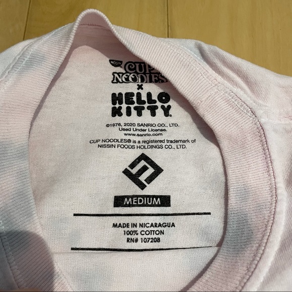 New hello kitty crop top - Picture 5 of 5